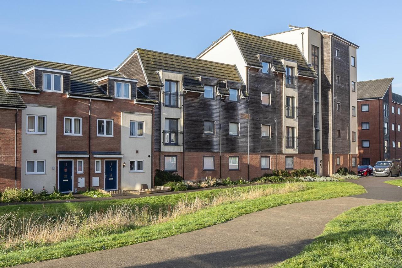 Inaras Place 艾尔斯伯里 外观 照片